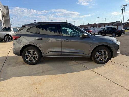 Carbonized Gray Metallic 2024 Ford Escape ST-Line