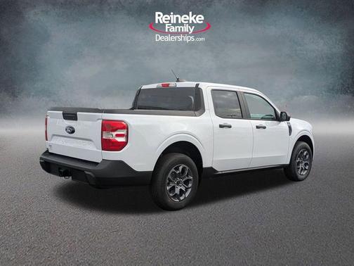 Oxford White 2025 Ford Maverick XLT