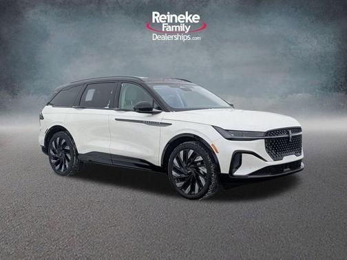 White Platinum Tri-Coat Metallic 2026 Lincoln Nautilus Reserve