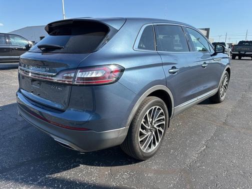 2019 Lincoln Nautilus Reserve