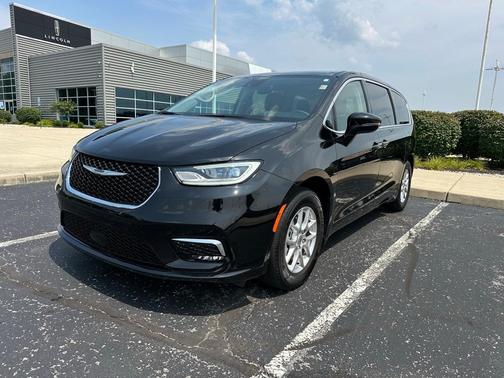 2024 Chrysler Pacifica Touring-L