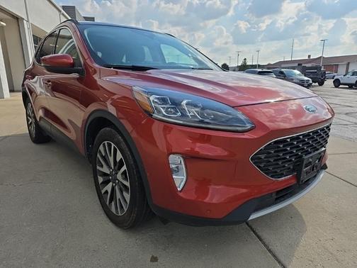 2020 Ford Escape Titanium Hybrid