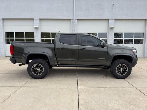 Deepwood Green Metallic 2017 Chevrolet Colorado ZR2