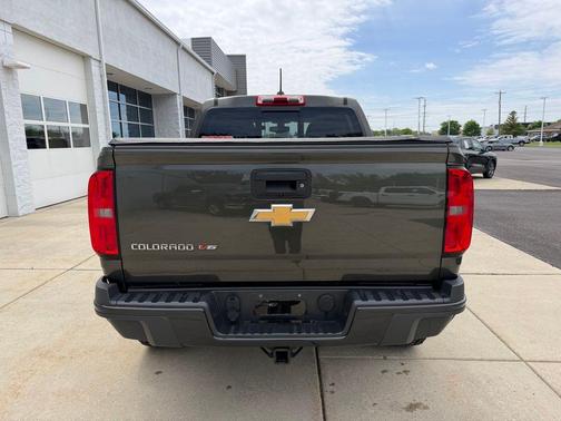 Deepwood Green Metallic 2017 Chevrolet Colorado ZR2