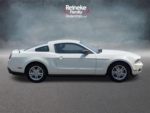 2011 Ford Mustang V6