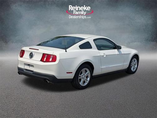 2011 Ford Mustang V6