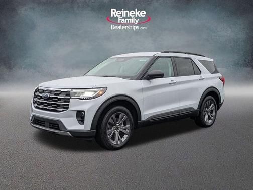 Space White Metallic 2026 Ford Explorer Active