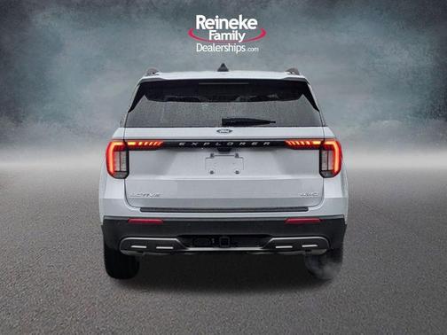 Space White Metallic 2026 Ford Explorer Active