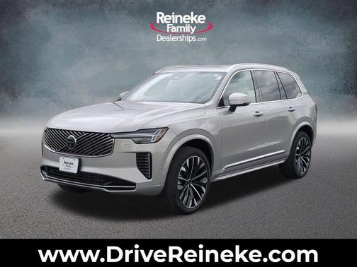 2025 Volvo XC90 B5 Plus