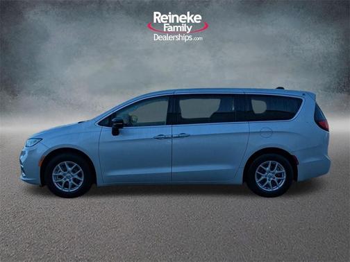 2024 Chrysler Pacifica Touring-L