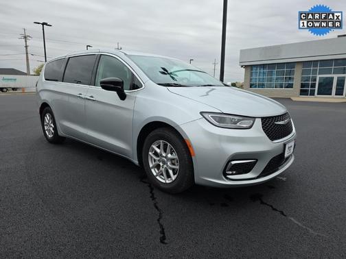 2024 Chrysler Pacifica Touring-L