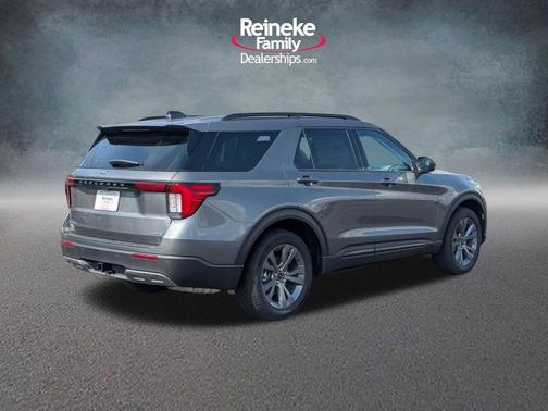 Carbonized Gray Metallic 2026 Ford Explorer Active