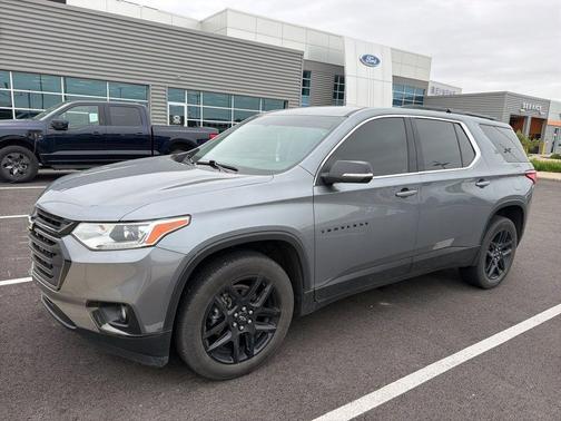 Satin Steel Metallic 2021 Chevrolet Traverse LT Cloth