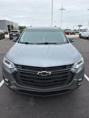 Satin Steel Metallic 2021 Chevrolet Traverse LT Cloth