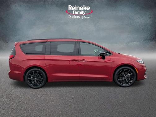 2025 Chrysler Pacifica Limited