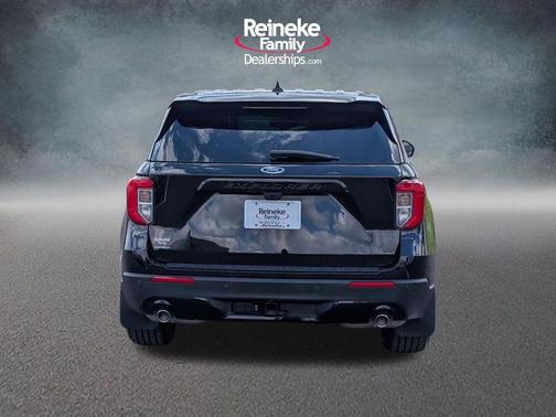 Agate Black Metallic 2022 Ford Explorer ST-Line