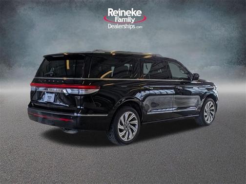 2022 Lincoln Navigator L Reserve