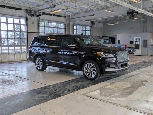 2022 Lincoln Navigator L Reserve