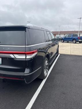 2022 Lincoln Navigator L Reserve