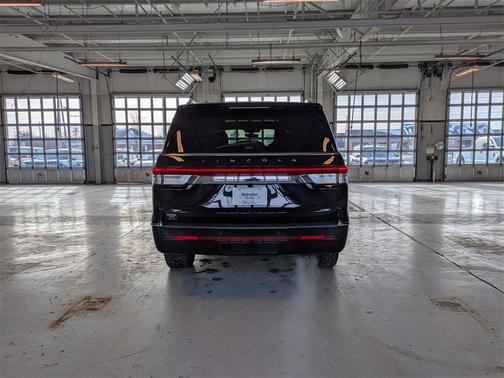 2022 Lincoln Navigator L Reserve