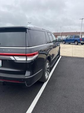 2022 Lincoln Navigator L Reserve