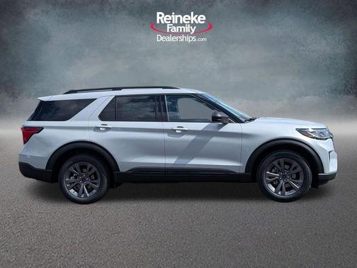 Space White Metallic 2026 Ford Explorer Active