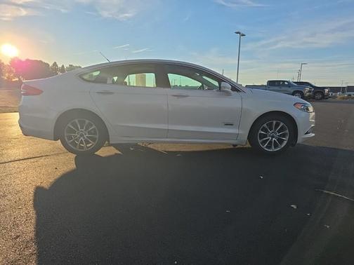 2017 Ford Fusion Energi SE Luxury