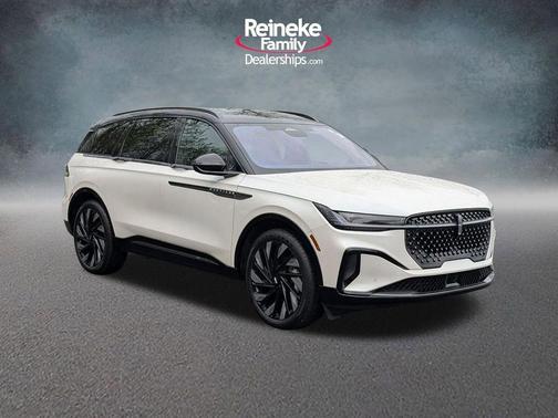 White Platinum Clearcoat Metallic 2025 Lincoln Nautilus Reserve