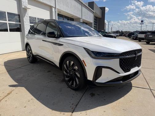 2025 Lincoln Nautilus Reserve