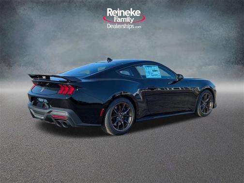 2025 Ford Mustang Dark Horse