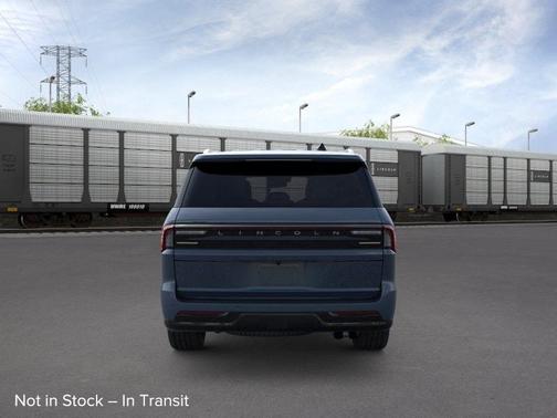 Flight Blue 2026 Lincoln Navigator Reserve