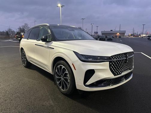 2024 Lincoln Nautilus Reserve