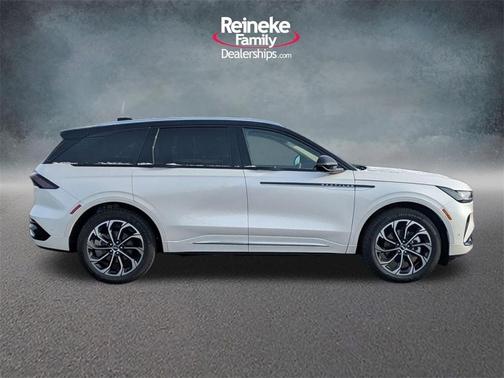 2024 Lincoln Nautilus Reserve