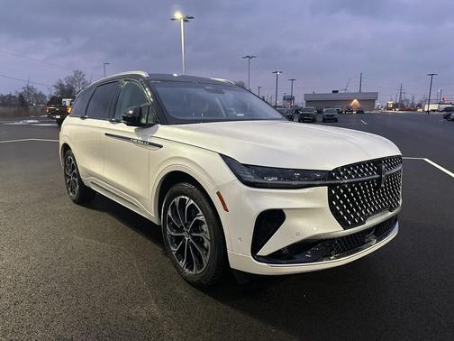 2024 Lincoln Nautilus Reserve