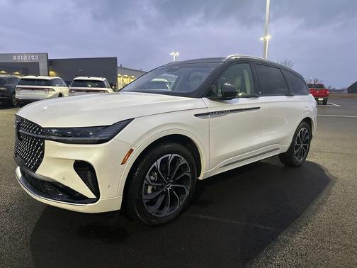 2024 Lincoln Nautilus Reserve