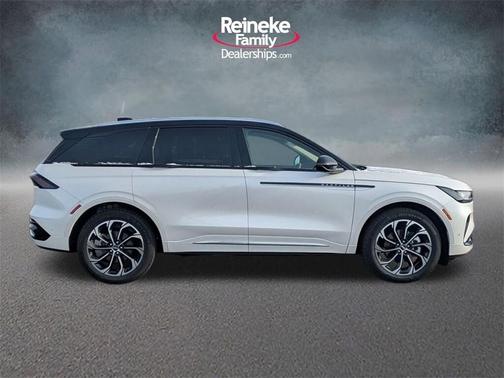 2024 Lincoln Nautilus Reserve