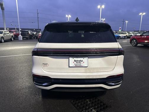 2024 Lincoln Nautilus Reserve