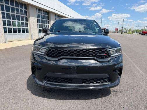 DB Black Crystal Clearcoat 2024 Dodge Durango GT