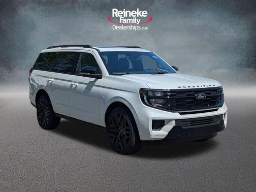Star White 2026 Ford Expedition Platinum