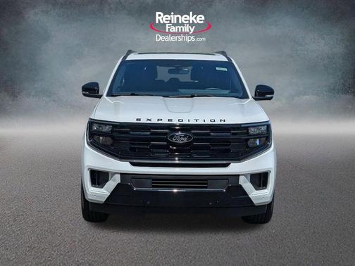 Star White 2026 Ford Expedition Platinum
