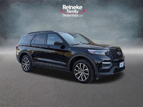 2024 Ford Explorer ST-Line