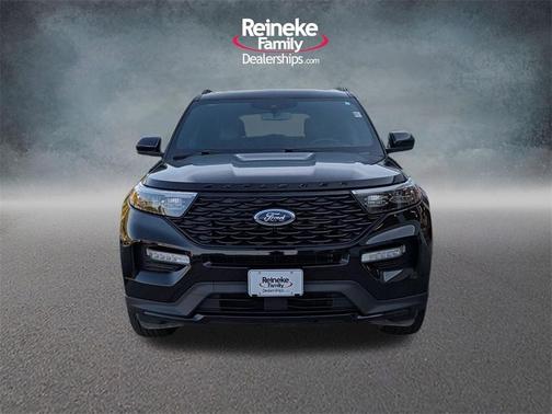 2024 Ford Explorer ST-Line