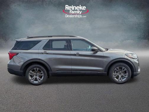 Carbonized Gray Metallic 2026 Ford Explorer Active