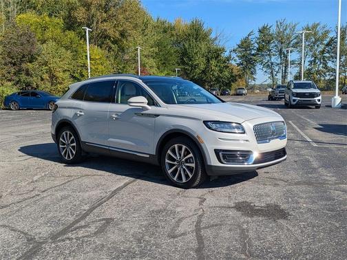2019 Lincoln Nautilus Select