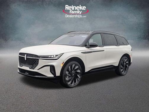 White Platinum Clearcoat Metallic 2026 Lincoln Nautilus Reserve