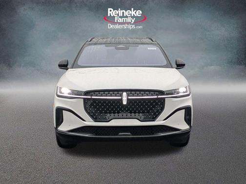 White Platinum Clearcoat Metallic 2026 Lincoln Nautilus Reserve