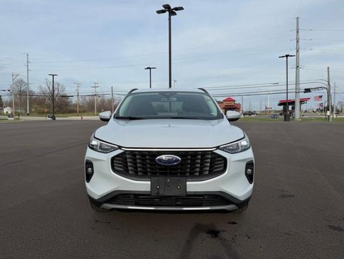 2025 Ford Escape Platinum