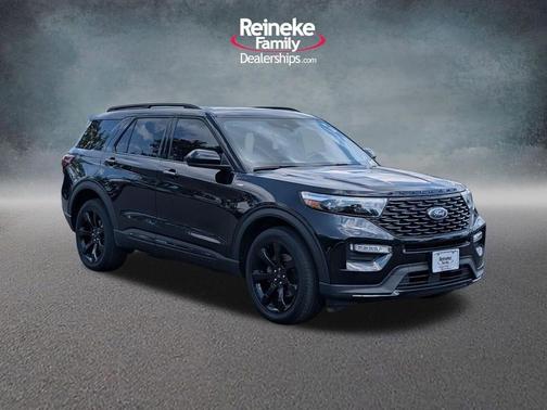 Agate Black Metallic 2023 Ford Explorer ST-Line