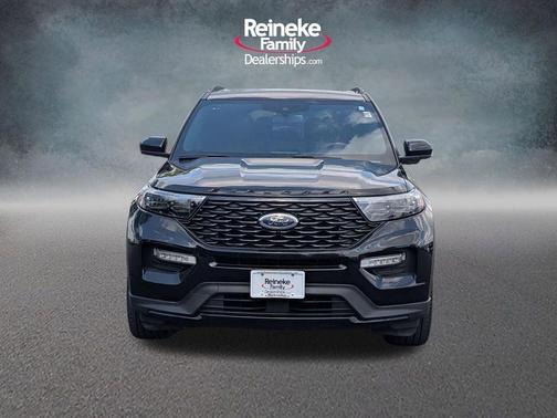 Agate Black Metallic 2023 Ford Explorer ST-Line