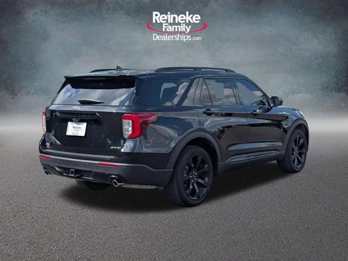 Agate Black Metallic 2023 Ford Explorer ST-Line